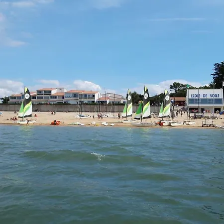 アパート La Gimoniere ラ・バール・ド・モン